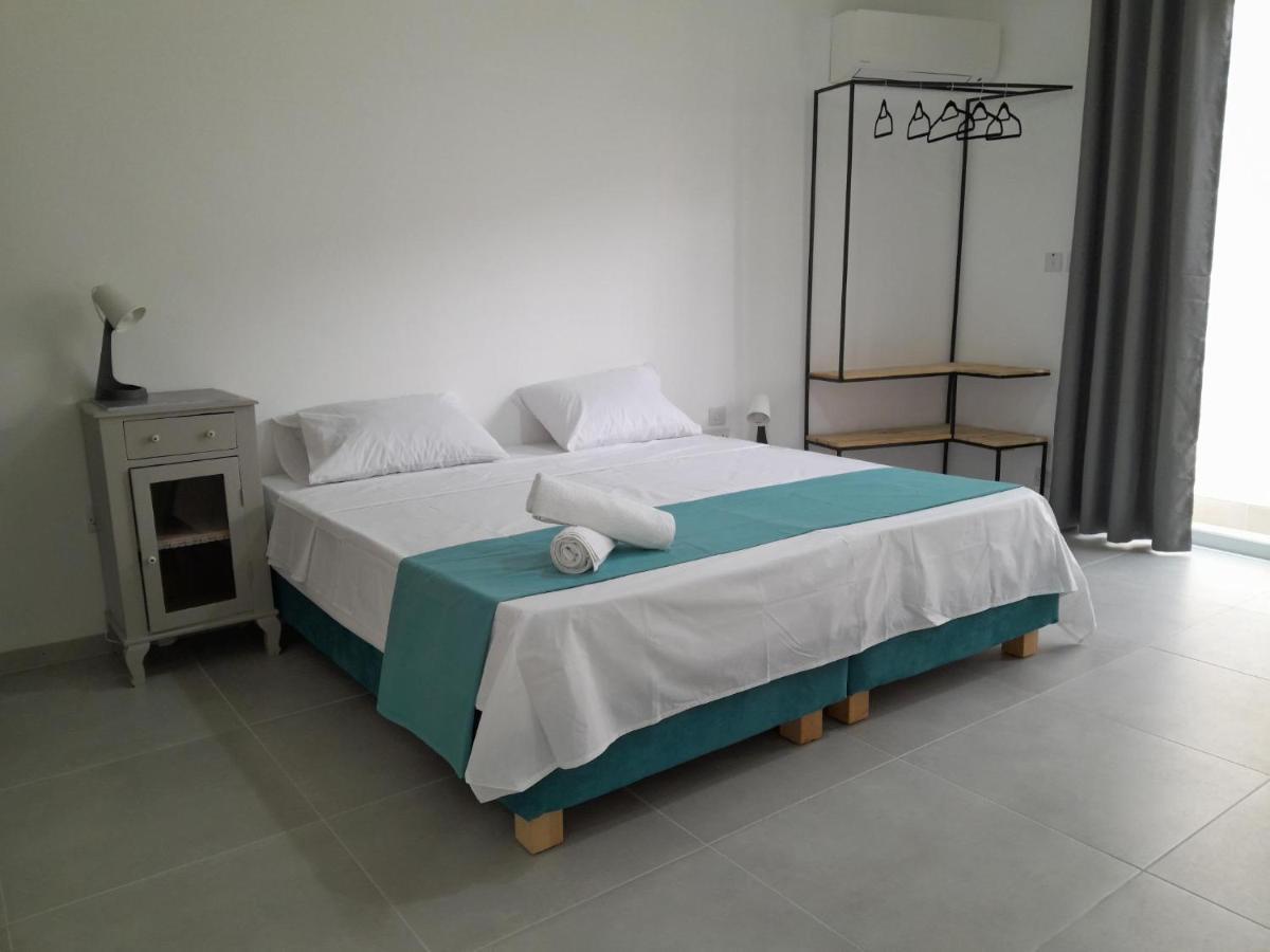 Limestone Sun Suites Слима Экстерьер фото